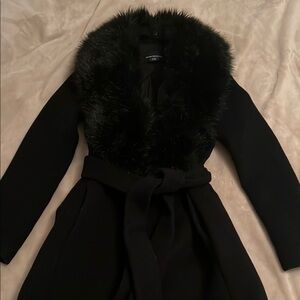 CLUB MONACOBlack Faux Fur Collar Coat